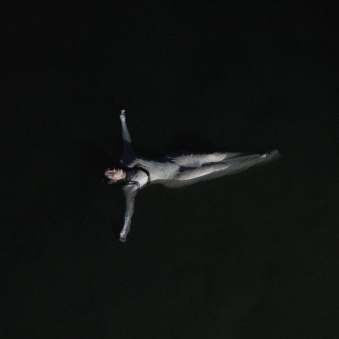 NOAH CYRUS - I WANT MY LOVED ONES TO GO WITH ME
