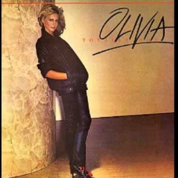 OLIVIA NEWTON-JOHN - TOTALLY HOT