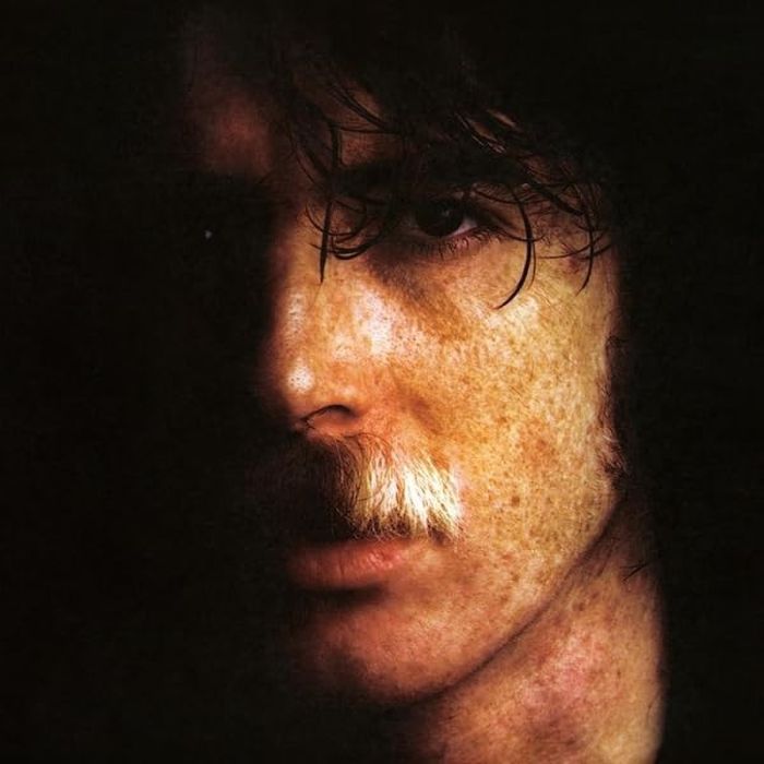 CHARLY GARCIA - YENDO DE LA CAMA AL LIVING