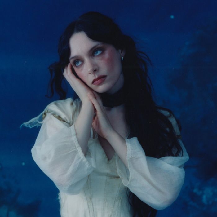HOLLY HUMBERSTONE - CRUEL WORLD