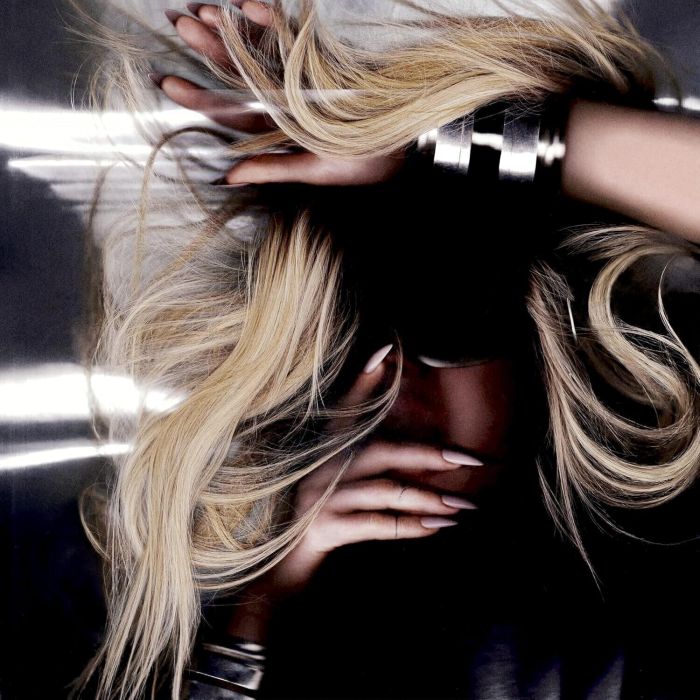 Ellie Goulding - I Know Too Much
