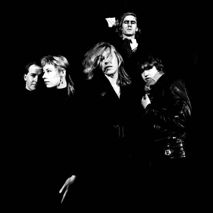 GO-BETWEENS - FOUNTAINS OF YOUTH - LIVE AT THE TOWN & COUNTRY CLUB