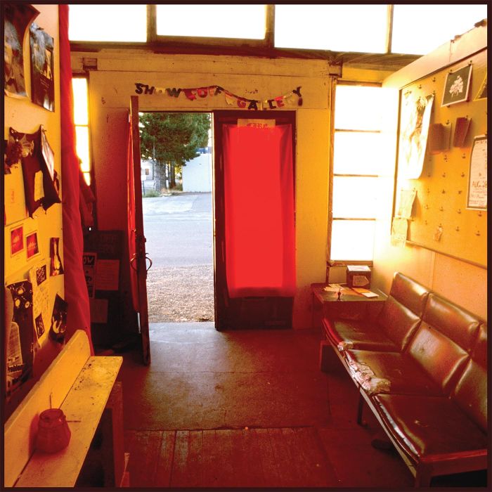 SIX PARTS SEVEN & GOODMORNING VALENTINE - KISSING DISTANCE (180G)