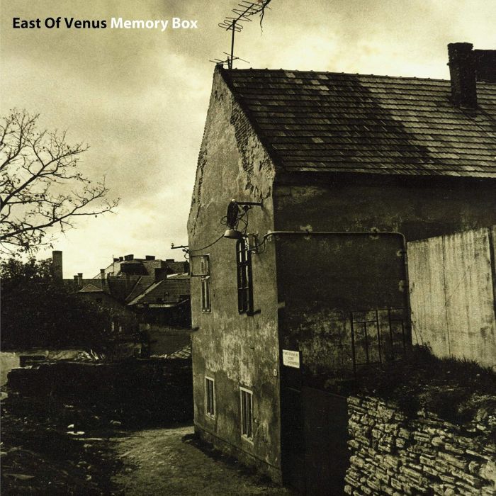 EAST OF VENUS - MEMORY BOX (CLEAR VINYL/DL CARD)