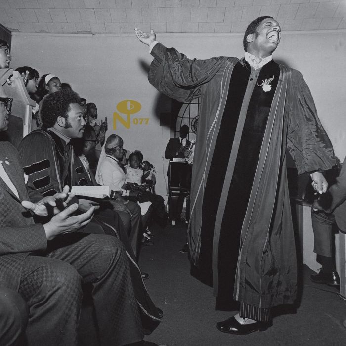 BARRETT,PASTOR T.L. & THE YOUTH FOR CHRIST CHOIR - I SHALL WEAR A CROWN