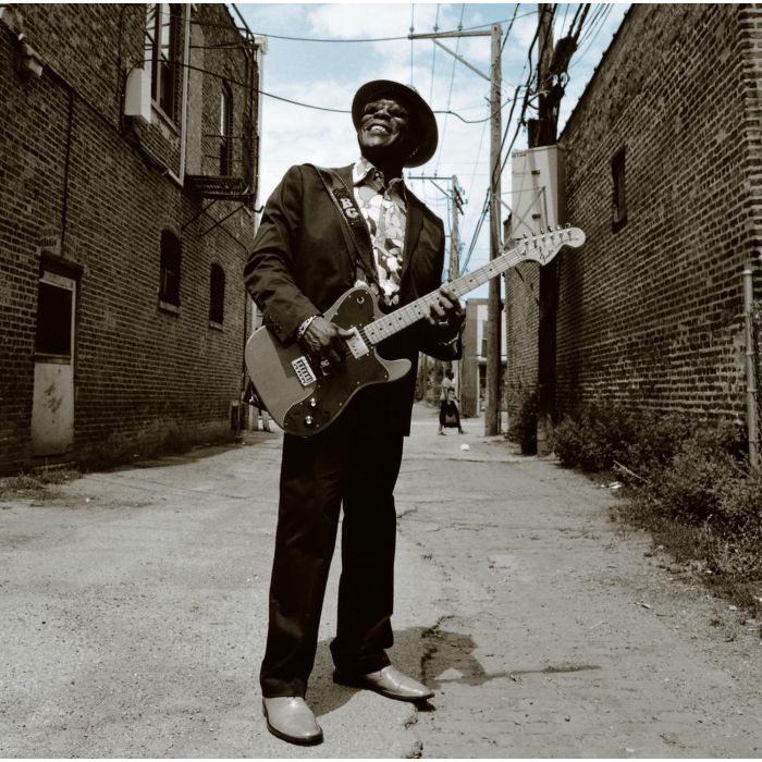 BUDDY GUY - BRING EM IN