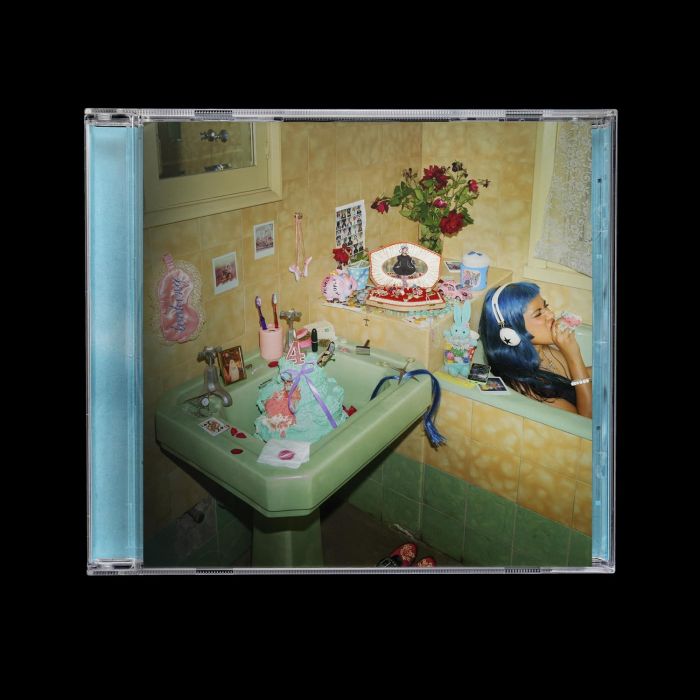 ECCA VANDAL - LOOKING FOR PEOPLE TO UNFOLLOW