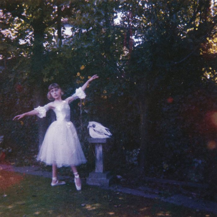 WOLF ALICE - VISIONS OF A LIFE