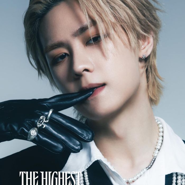 WAYV - HIGHEST (KUN VERSION) (JAPANESE IMPORT/PAPER SLEEVE/LIMITED)