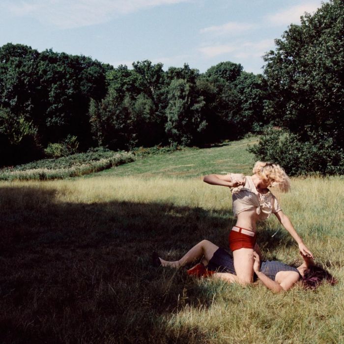 MODERN WOMAN - JOHNNY'S DREAMWORLD (LIMITED)