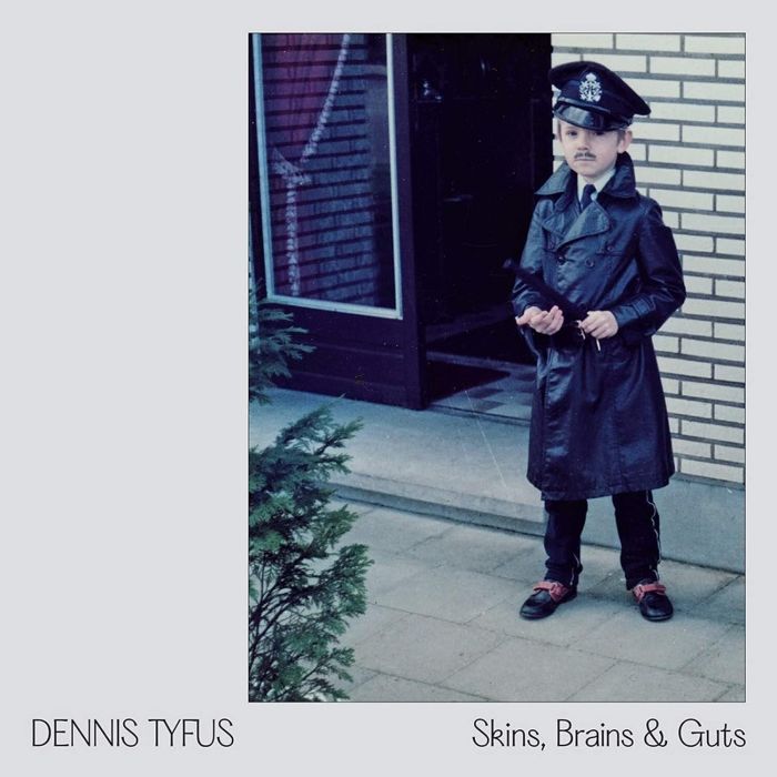 DENNIS; MILES AWAY TYFUS - SKINS, BRAINS & GUTS / OI IN EUPEN (10INCH/BOOK)