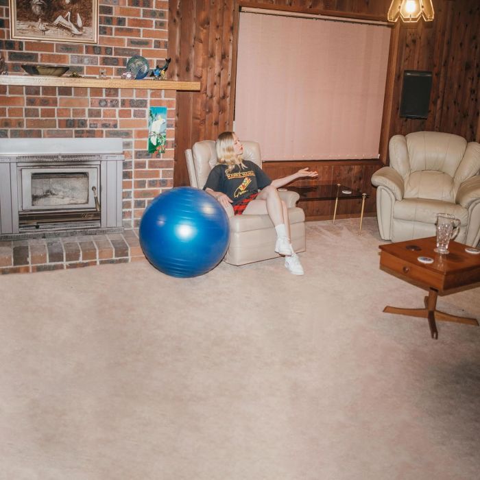 JULIA JACKLIN - DON'T LET THE KIDS WIN