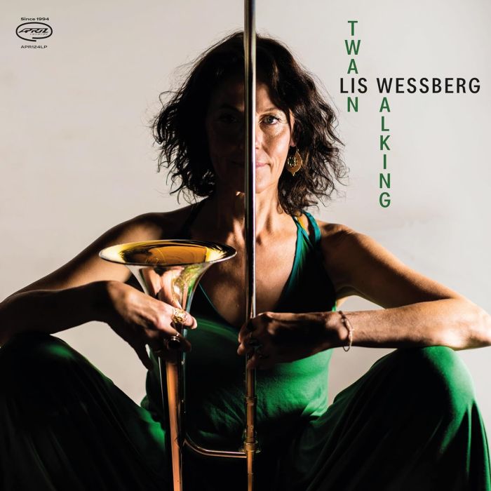LIS WESSBERG - TWAIN WALKING