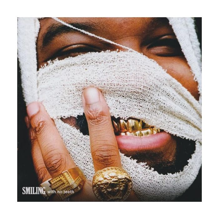 GENESIS OWUSU - SMILING WITH NO TEETH