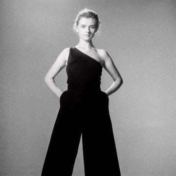 ROSIE CARNEY - BARE