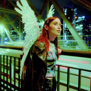 HATCHIE - GIVING THE WORLD AWAY