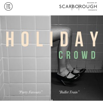 HOLIDAY CROWD - PARTY FAVOURS
