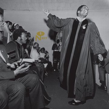 BARRETT,PASTOR T.L. & THE YOUTH FOR CHRIST CHOIR - I SHALL WEAR A CROWN